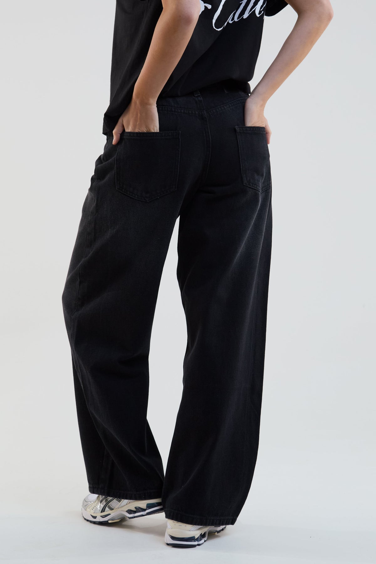 Flow Wide Leg Denim Jeans - Washed Black
