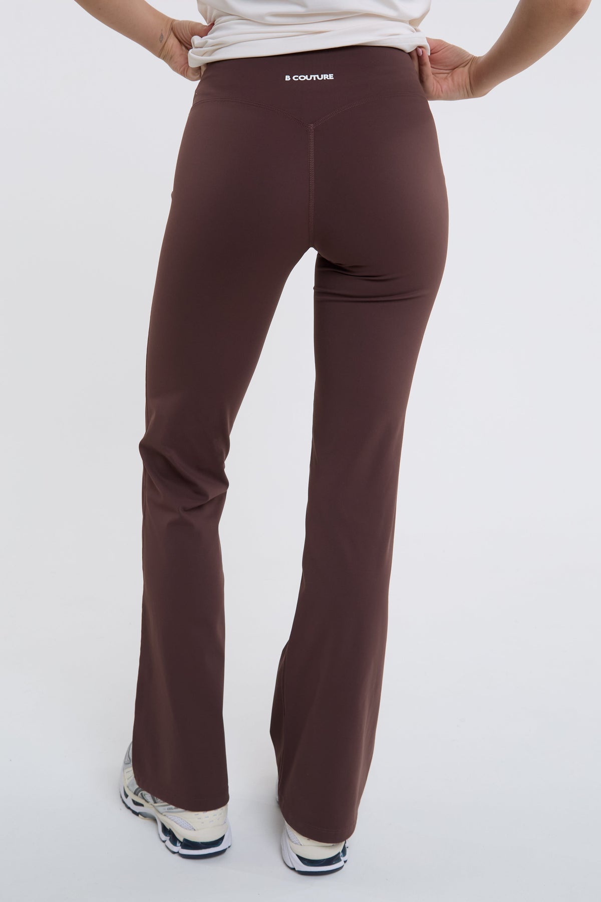 Active Studio Flared Leggings & T-Shirt Set - Cream/Brown
